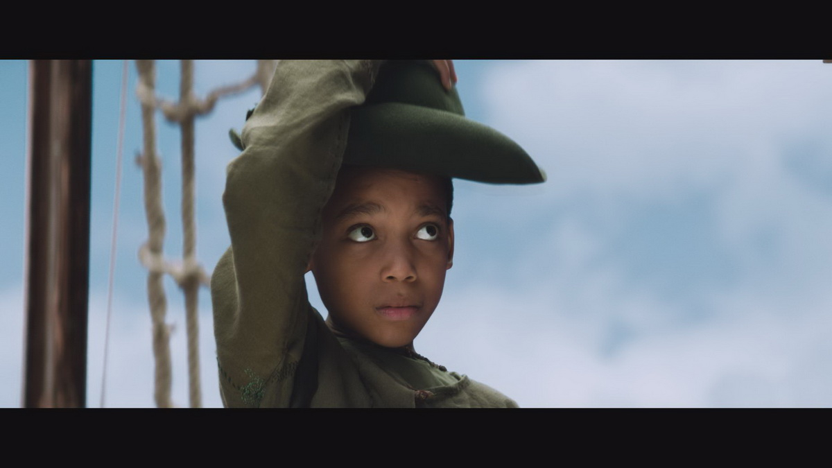 《愛麗絲與夢幻島》安潔莉娜裘莉