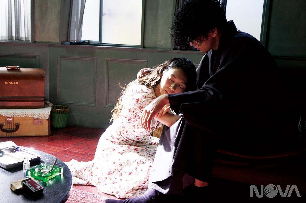 人間失格:太宰治與他的3個女人