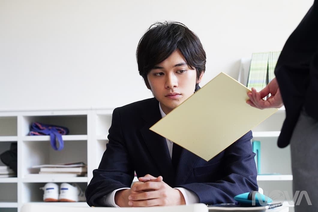 妳在月夜裡閃耀光輝