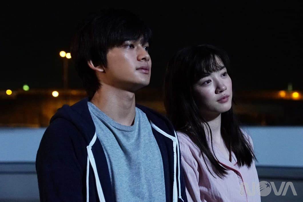 妳在月夜裡閃耀光輝