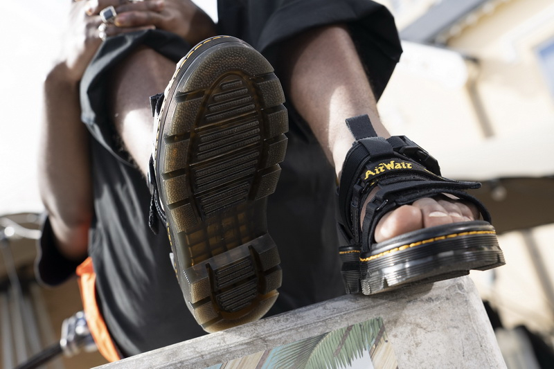 Dr. Martens馬汀大夫