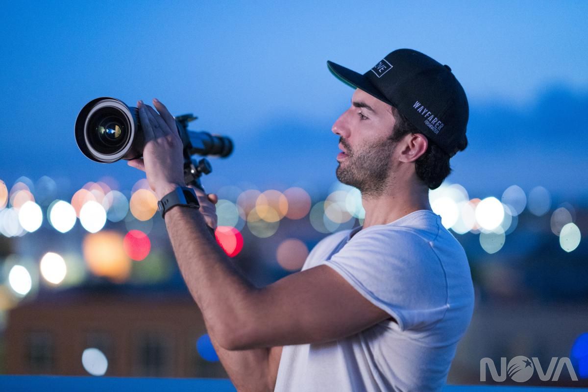 愛上觸不到的你