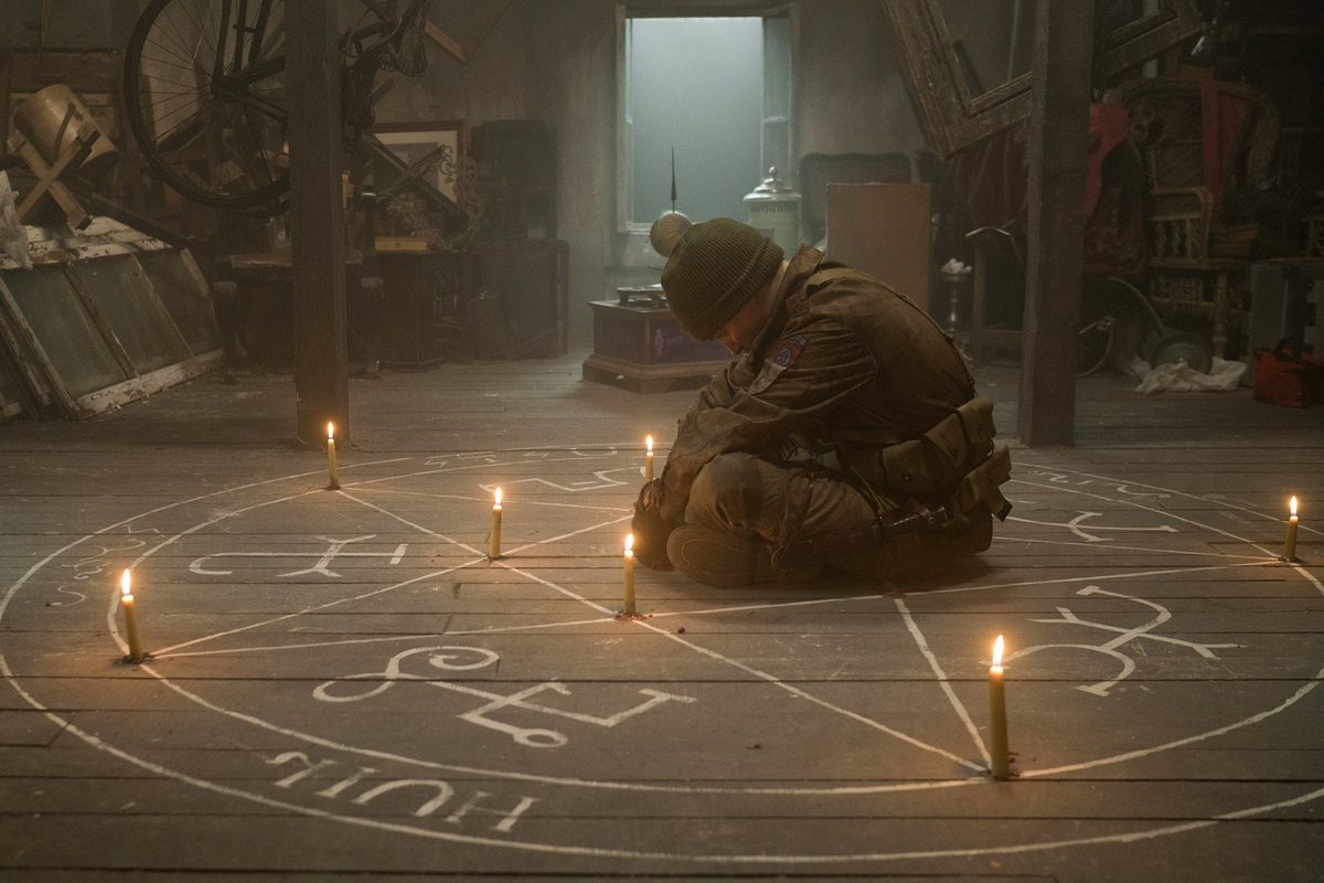 戰爭中的鬼故事