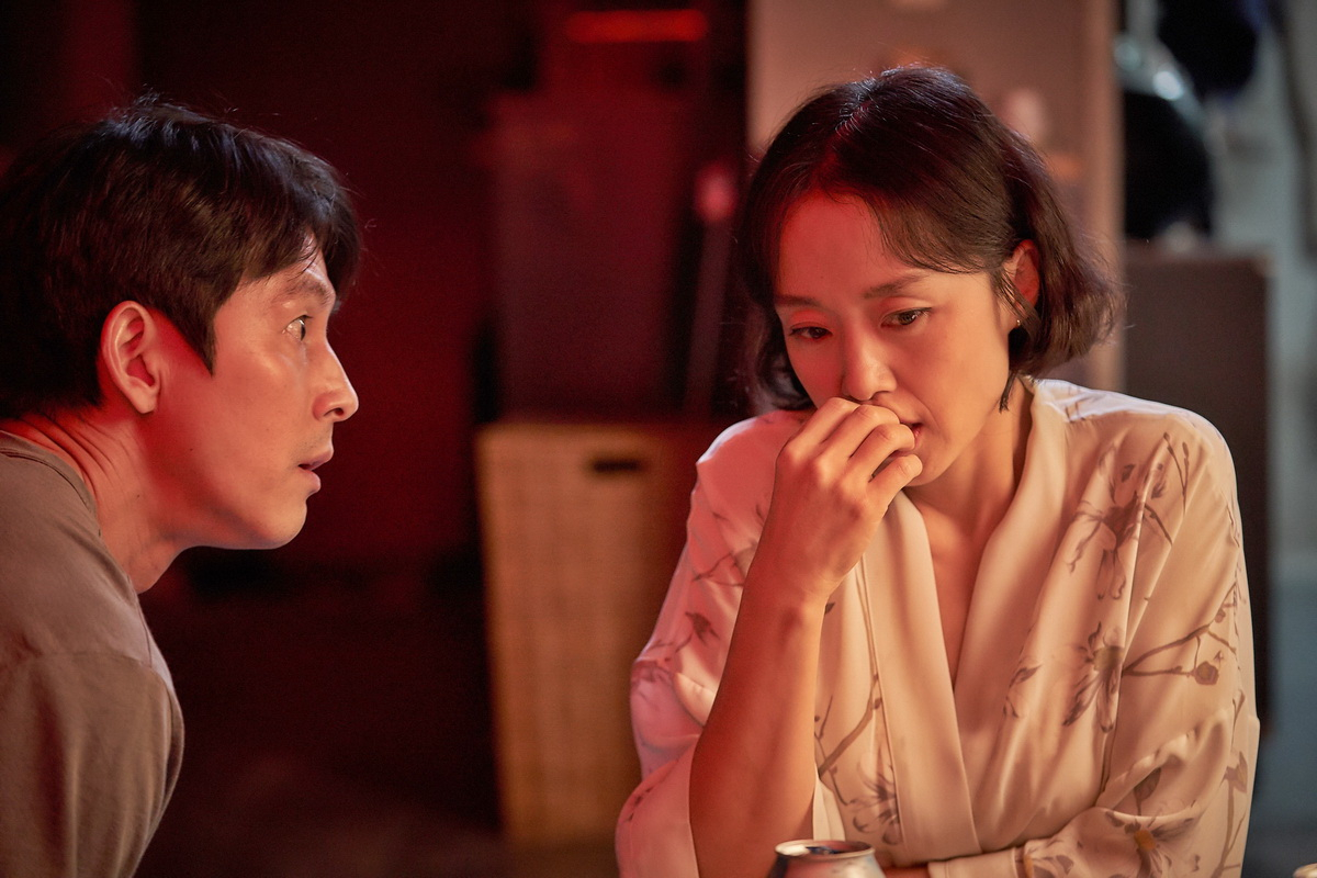 抓住救命稻草的野獸們