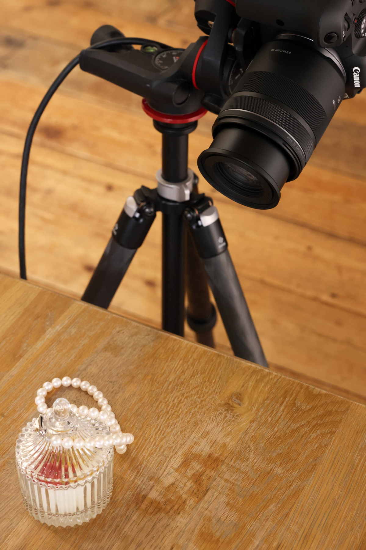 Canon全新中望遠定焦鏡頭RF85mm F2 Macro IS STM