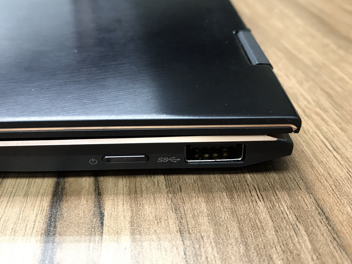 ASUS ZenBook Flip S UX371 全球最薄OLED翻轉筆電 開箱