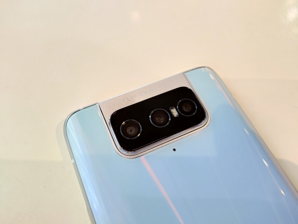 ASUS Zenfone 7