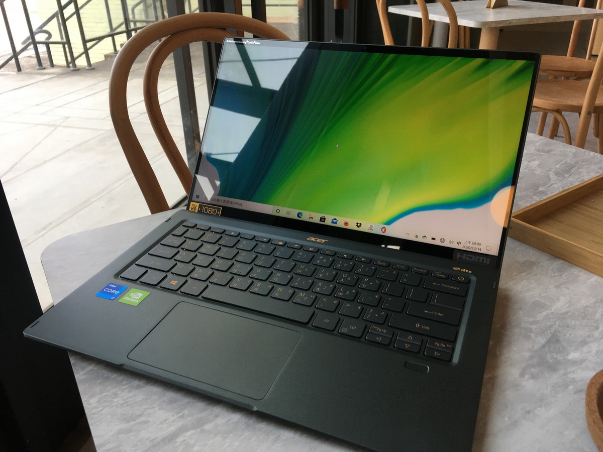 時尚輕薄，可抗菌的Acer Swift 5筆電開箱！