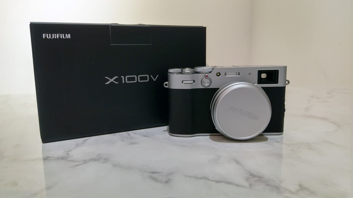 Fujifilm X100V