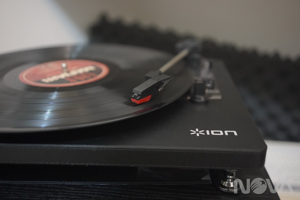 ION Audio Compact LP 摩登皮革黑膠唱機