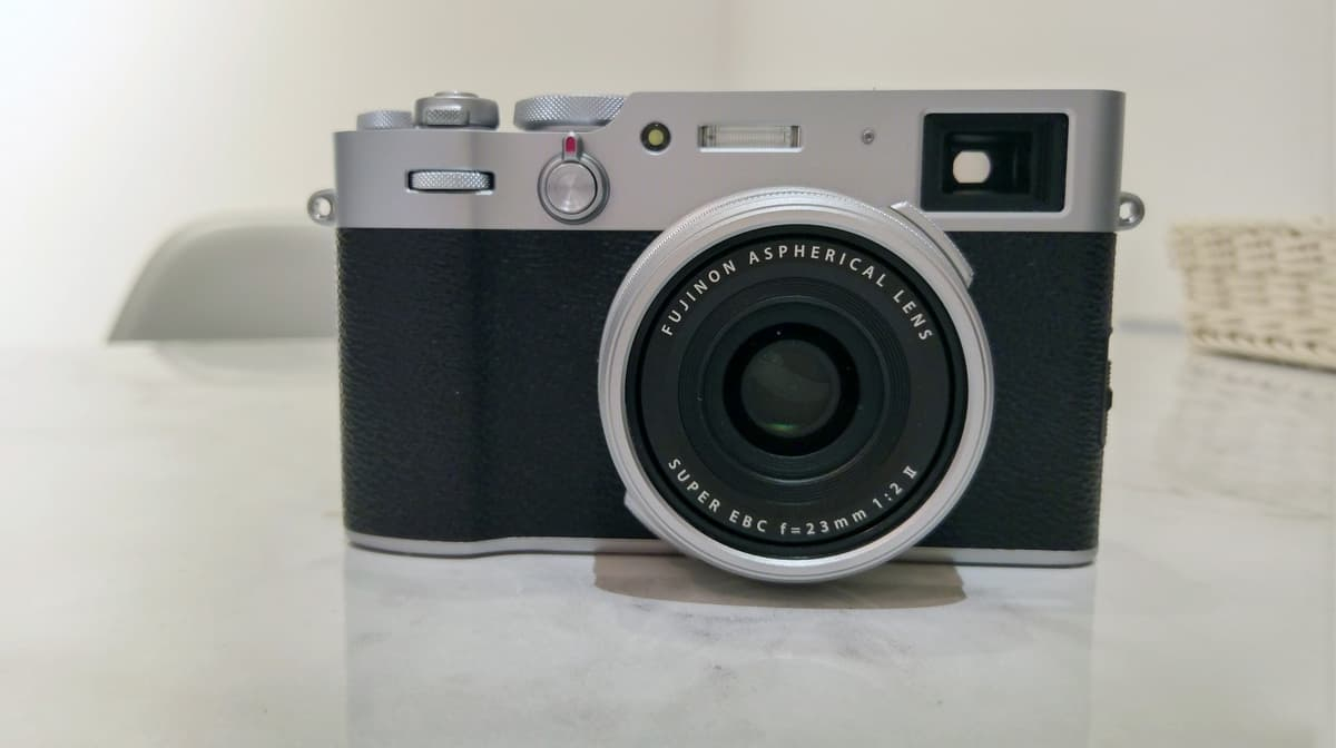 Fujifilm X100V