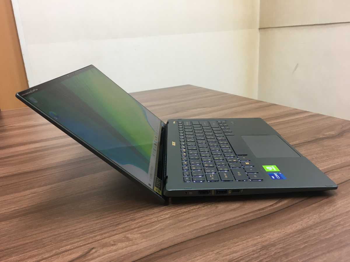 時尚輕薄，可抗菌的Acer Swift 5筆電開箱！