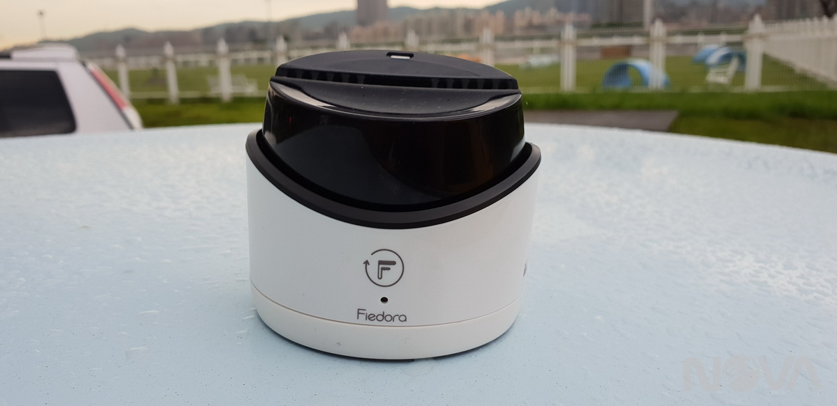 Fiedora拍朵拉-自拍機器人