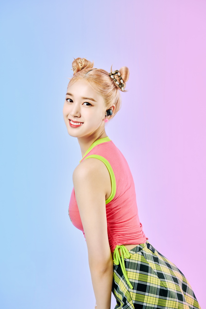 Philips與韓國新星女團STAYC顏值聯乘，推出TAT4556真無線藍牙耳機