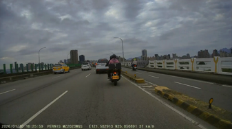 一張含有 雲, 天空, 戶外, 小街 的圖片

AI 產生的內容可能不正確。