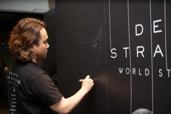 一張含有 黑板, 人員, 筆跡, 服裝 的圖片

AI 產生的內容可能不正確。