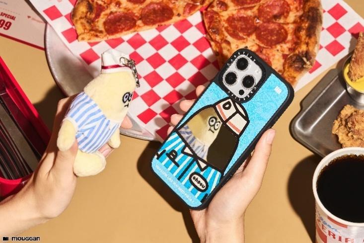 一張含有 行動電話, 咖啡杯, 飲料, 馬克杯 的圖片

AI 產生的內容可能不正確。