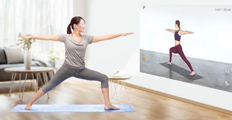 一張含有 地板, 個人, 室內, 手臂 的圖片
自動產生的描述