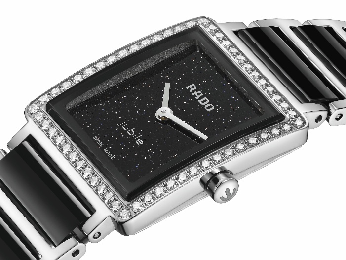 一張含有 時鐘, 時尚配件, 手錶, 帶子 的圖片

AI 產生的內容可能不正確。