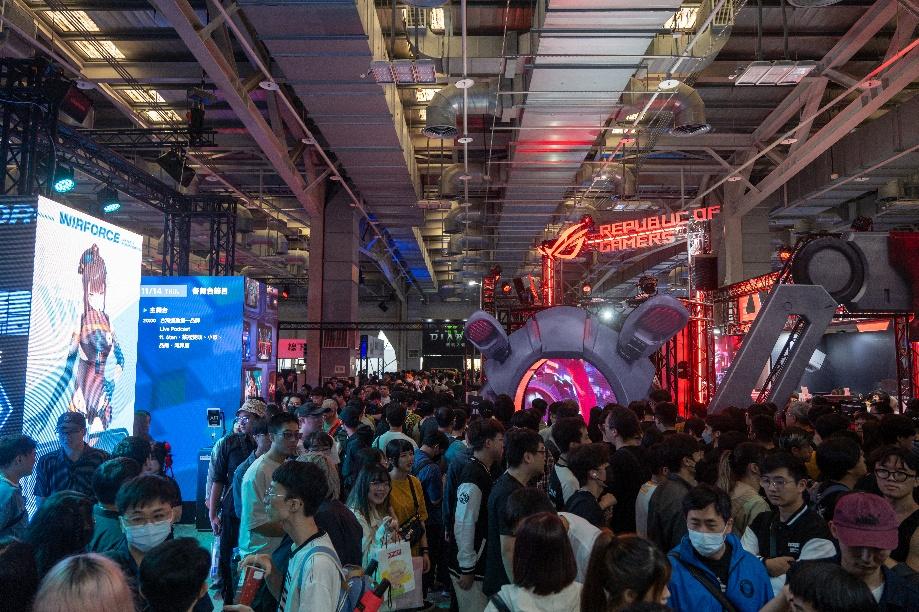 一張含有 服裝, 人員, 男人, 人的臉孔 的圖片

AI 產生的內容可能不正確。